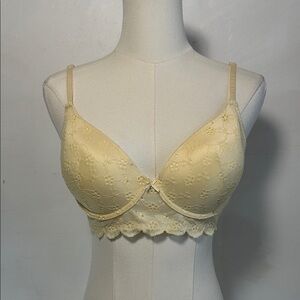 Laura Ashley Bra 36 C Butter Yellow Lace Padded